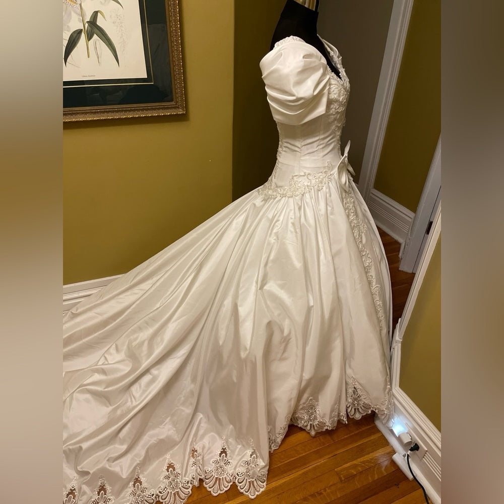 Wedding dress