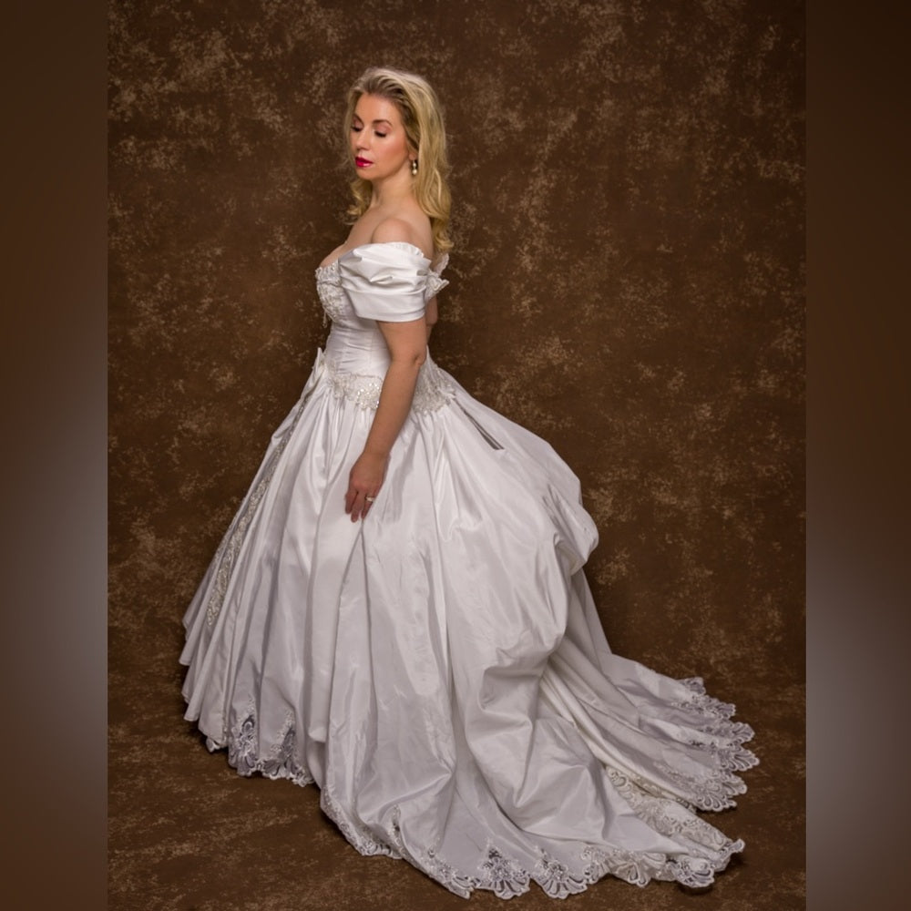 Wedding dress