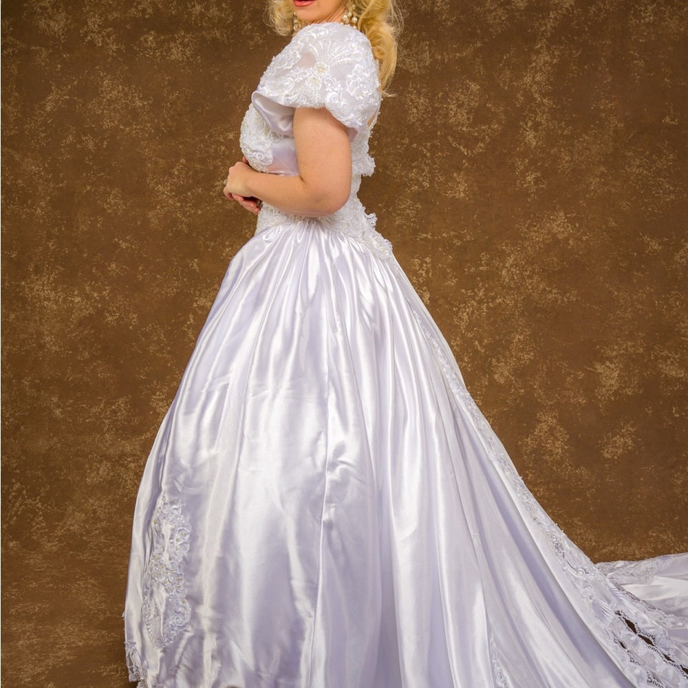 Wedding gown