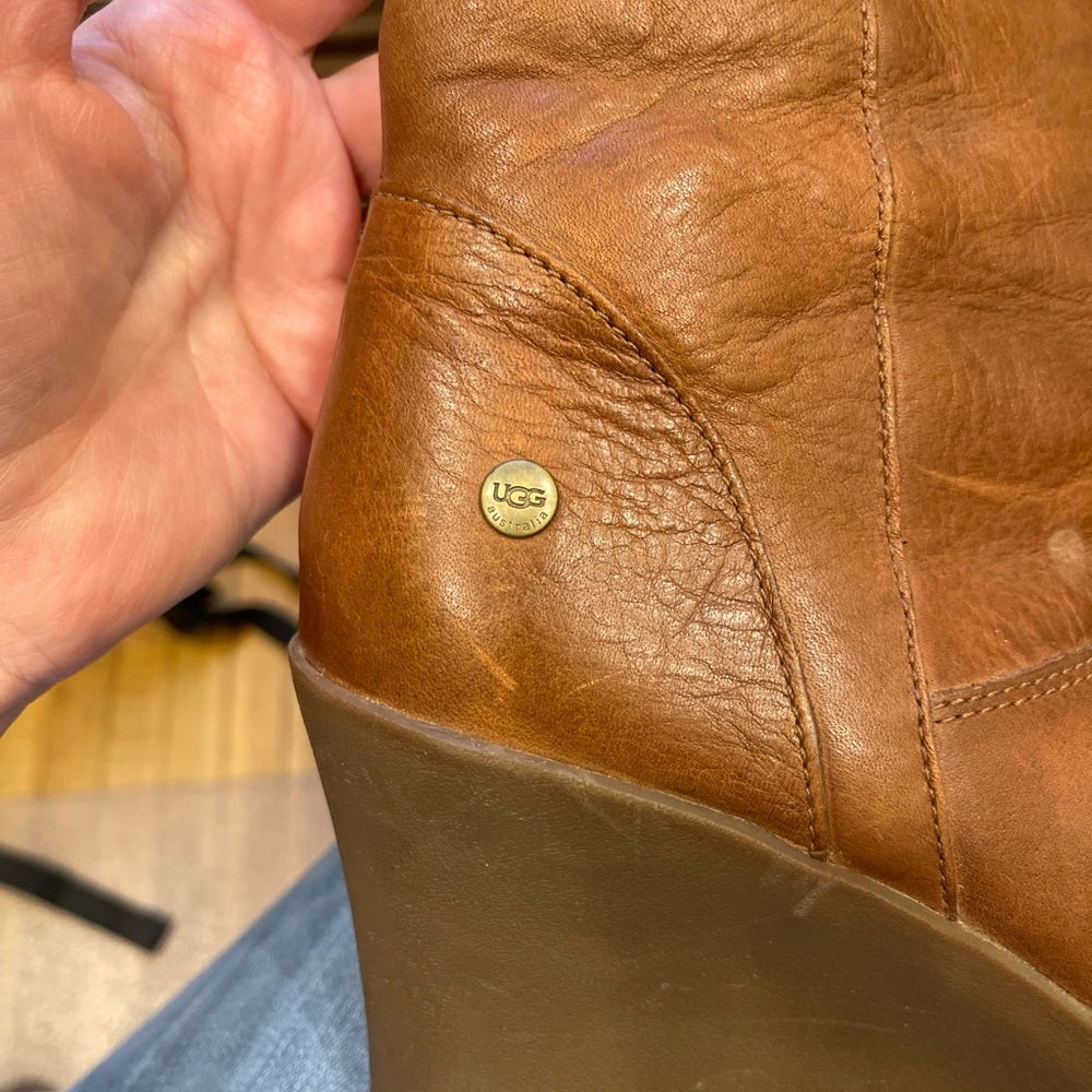 Ugg boots size 10