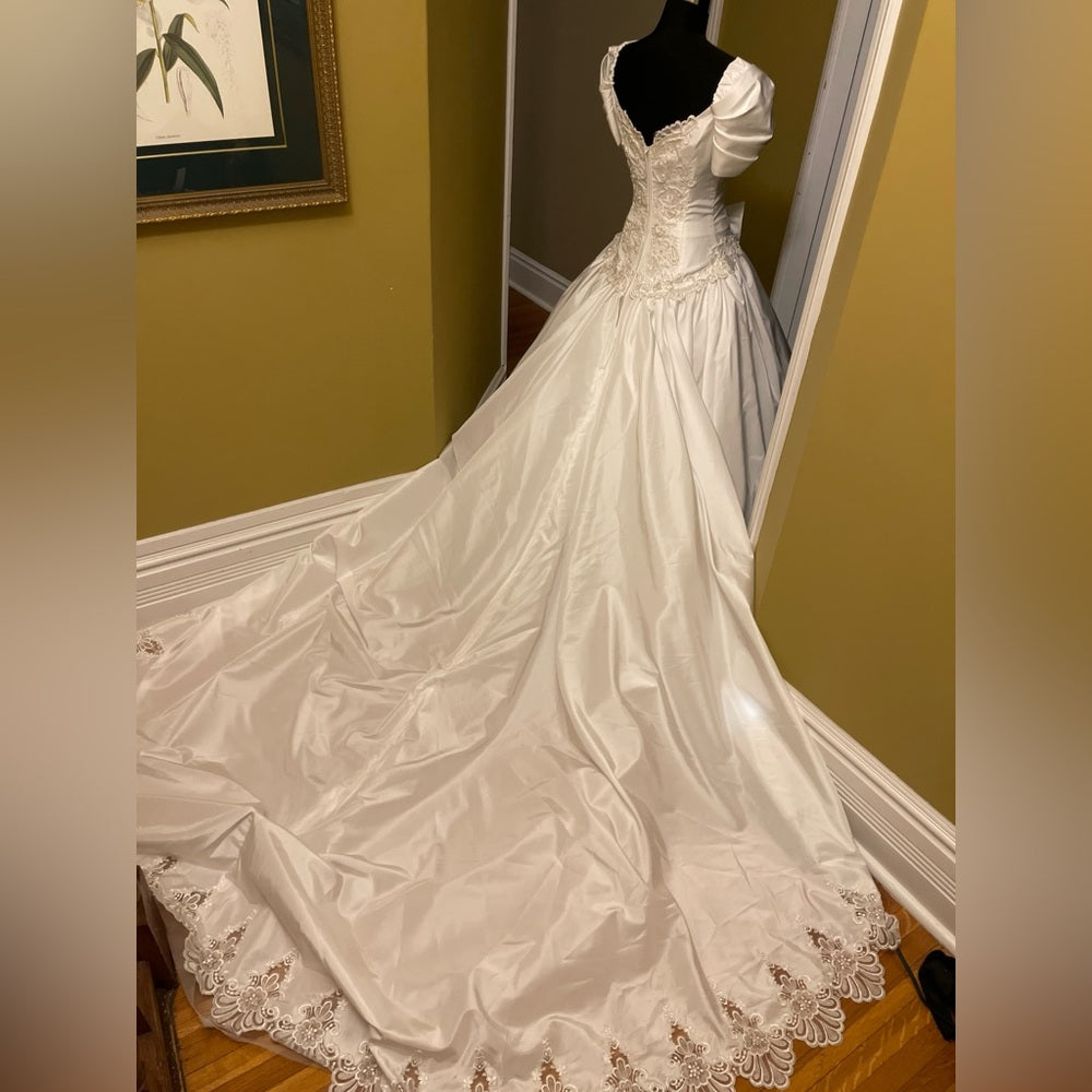 Wedding dress
