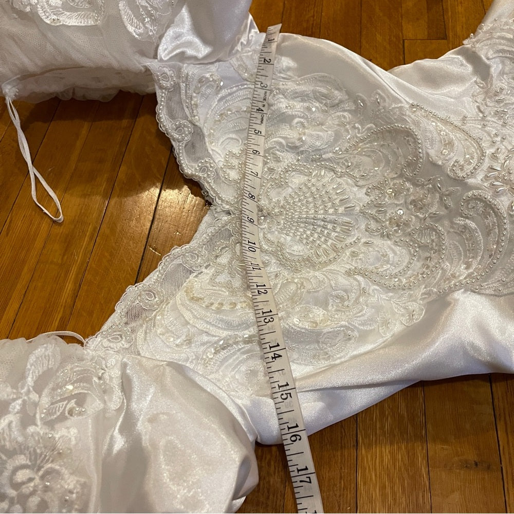 Wedding gown